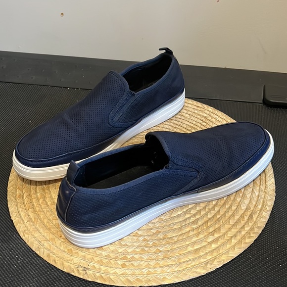Reaction by Keneth Cole Slip-on Sneakers Size 10 - Picture 6 of 13